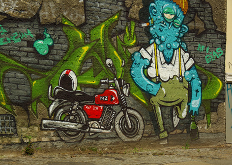 MZ ETZ 250 Motorrad MZ-Graffiti in Berlin-Friedrichshain